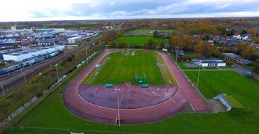 Op naar de atletiekbaan: een geslaagde, sportieve en gezellige sportdag