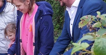 Opening voedselbos Binnenstebuitenbos